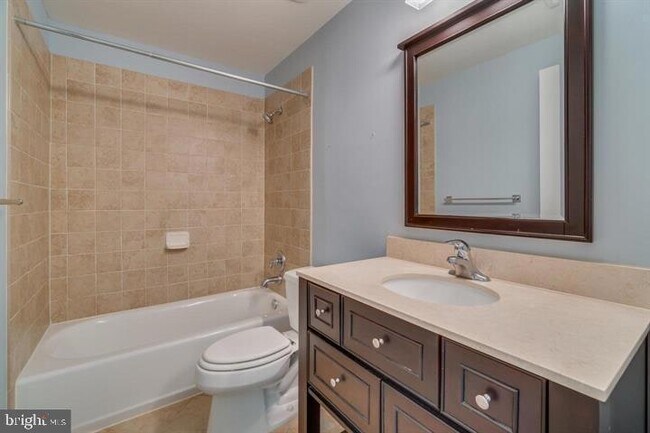 Building Photo - 20024 Northville Hills Terrace