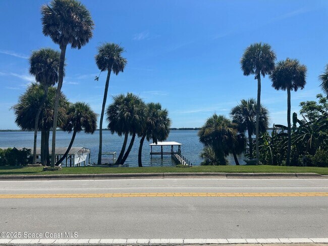Building Photo - 1613 Indian River Dr