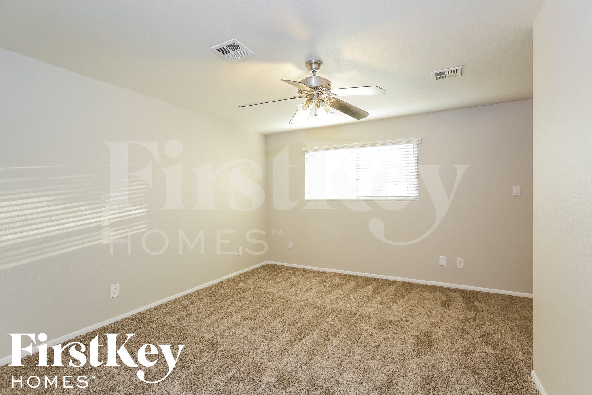 Building Photo - 4501 S Forest Ave