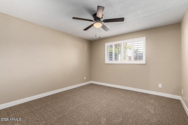 Building Photo - 1628 E Hermosa Dr
