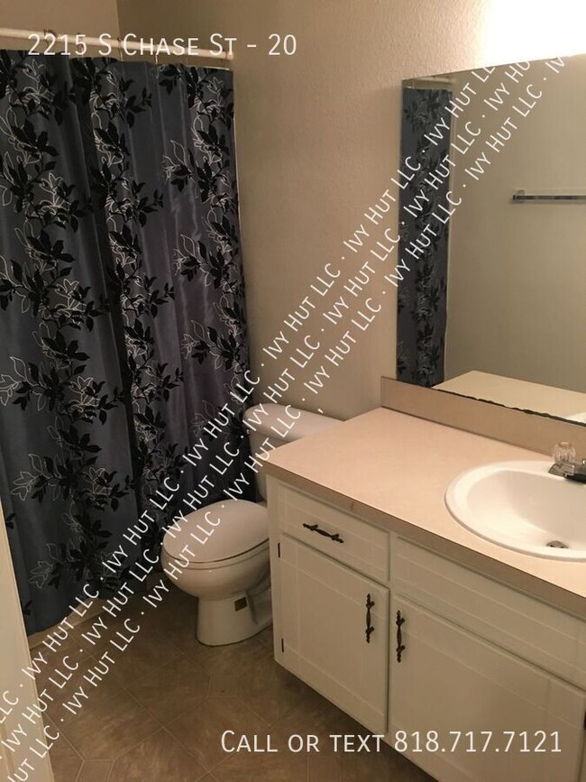 Building Photo - 2215 S Chase St