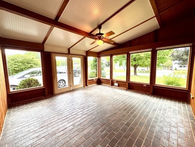 Building Photo - House for Rent in Bridgewater