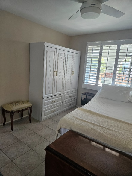 Building Photo - 424 Paseo Madera