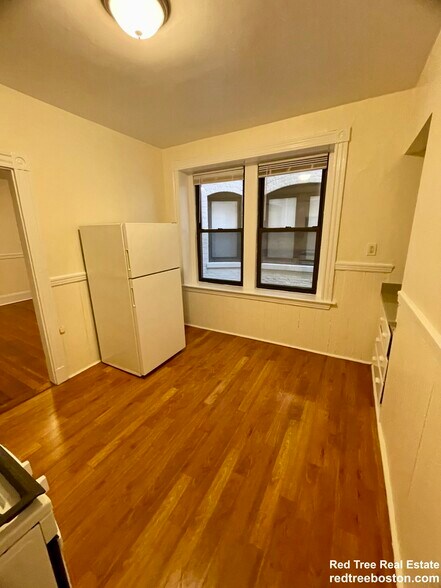 Building Photo - 875 Massachusetts Ave