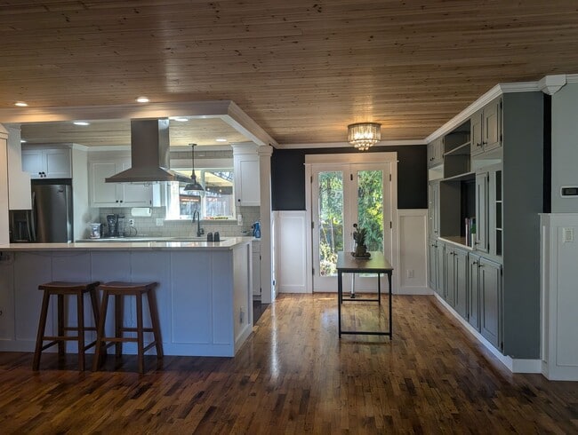 Building Photo - Stunning 4-Bedroom Home in Desirable Central Kitsap Location