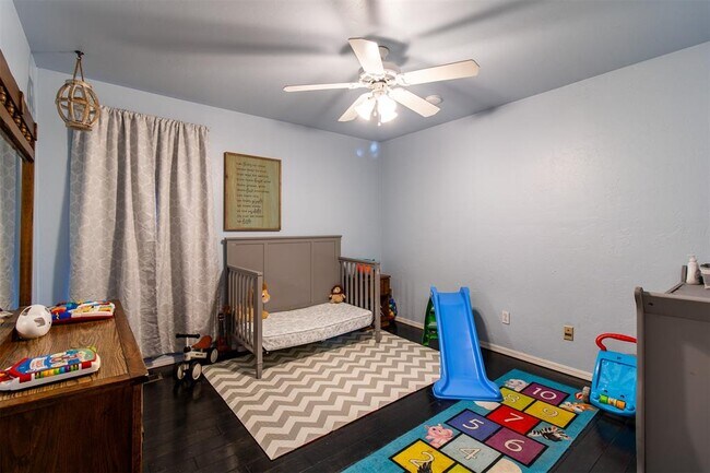 Building Photo - 2812 SW 109th St