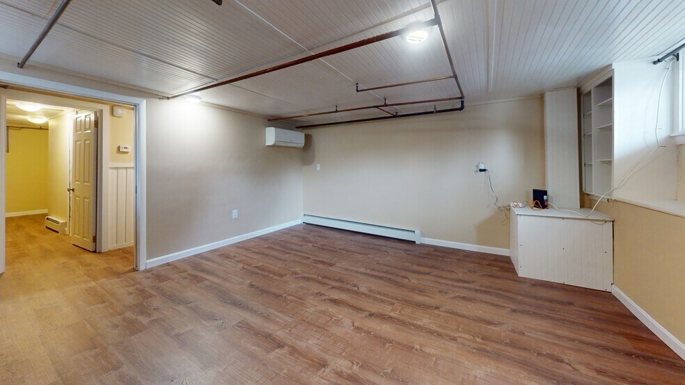 Building Photo - 310 Lowell St