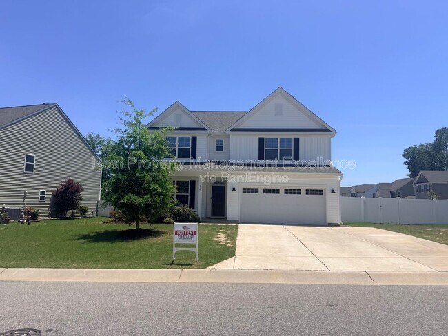 Building Photo - 16 Clear Creek Cir