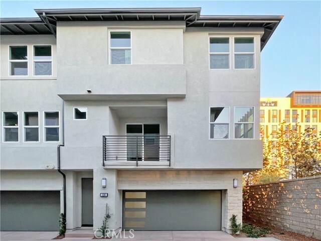 Primary Photo - 1330 W Cara Dr