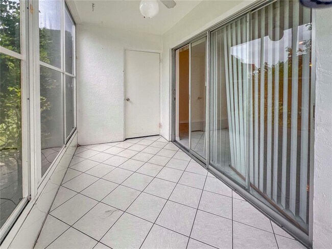 Building Photo - 3500 S Beneva Rd