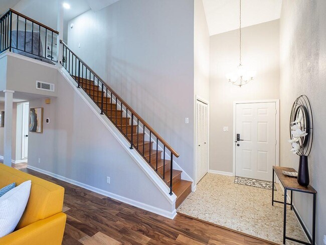 Building Photo - 11618 Sherwood Forest