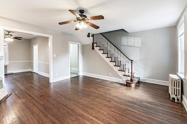 Building Photo - Updated 3 bedroom home in the City with re...