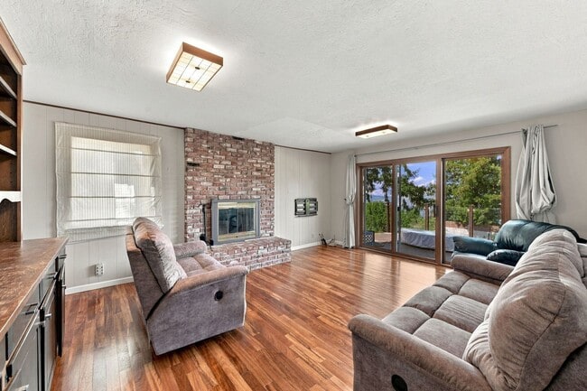 Building Photo - 15799 Apollo Heights Ct