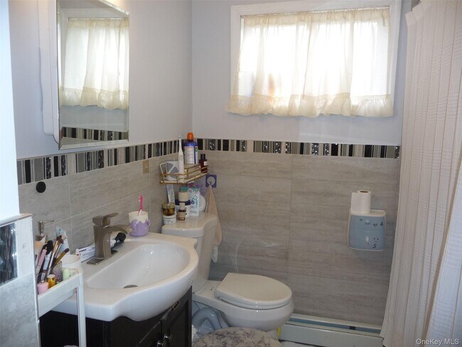 Building Photo - 23 James Rd