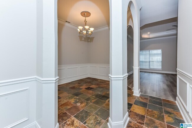 Building Photo - 1215 Riverford Dr