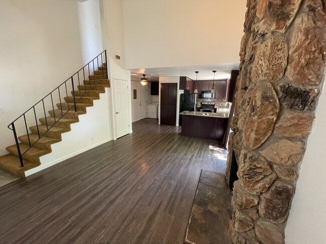 Building Photo - 2631-2631 V St