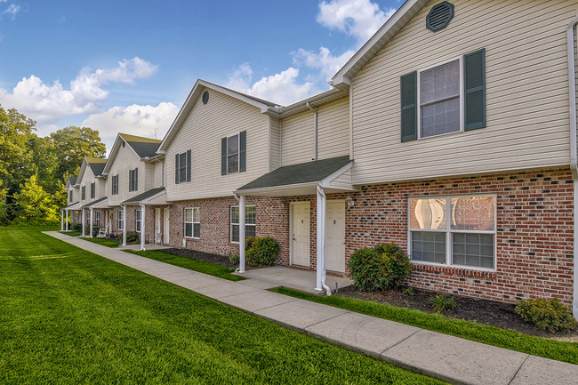 Building Photo - Yellowbud Place