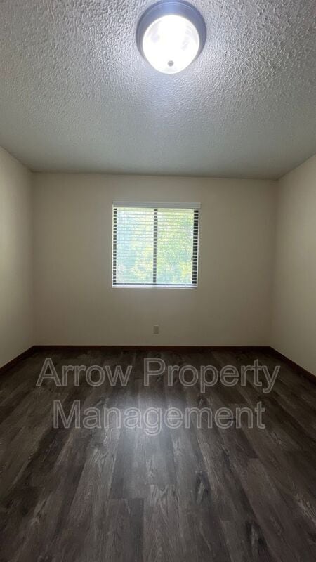 Building Photo - 3405 Holdrege St