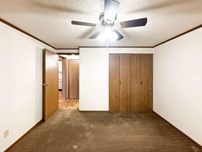 Building Photo - 2421 Madison St