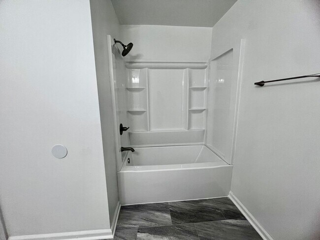 Building Photo - 4080 Thomas Jefferson Dr