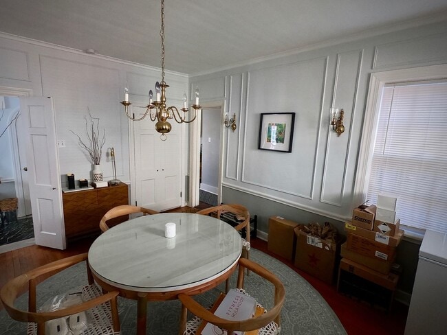 Building Photo - 9/1 Beautiful Hidden GEM. 2 Blocks from Wa...