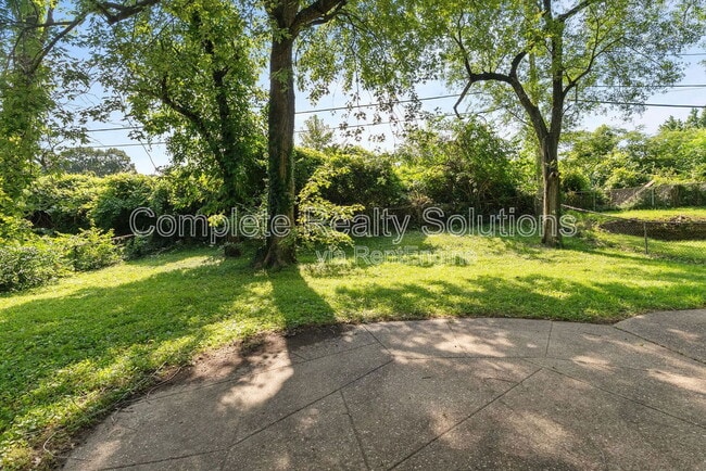 Building Photo - 10720 Spring Garden Dr