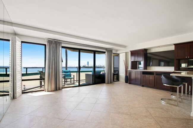 Building Photo - 1310 E Ocean Blvd