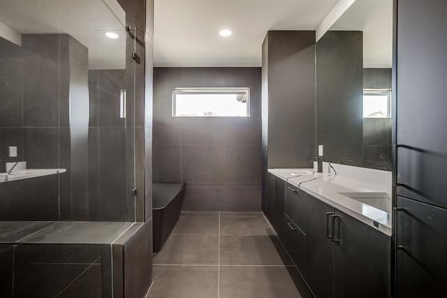 Building Photo - 6301 Tiffany Oaks Ln