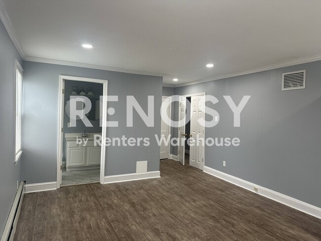 Building Photo - 3026 Lavender Ave