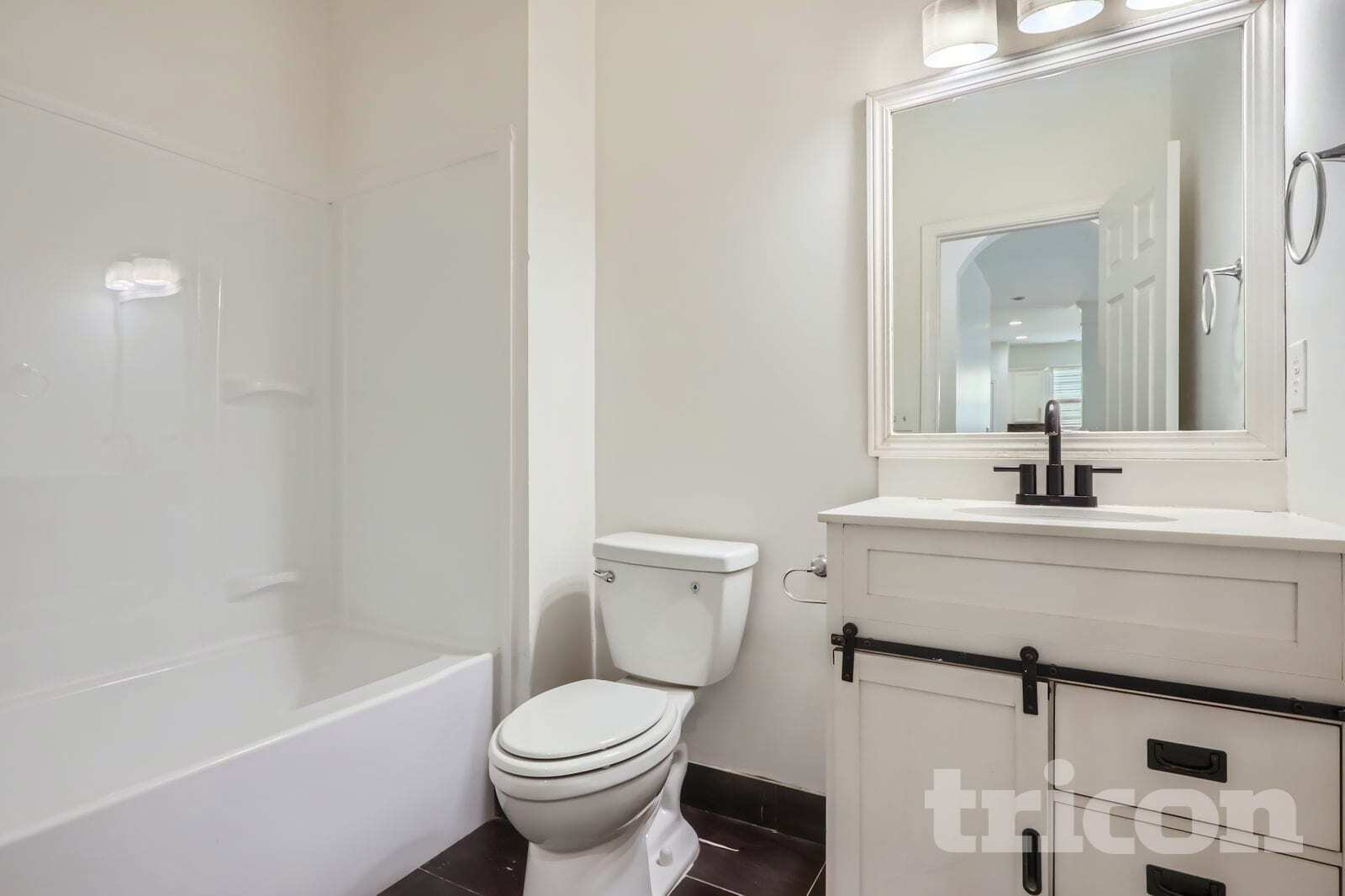 Building Photo - 5732 Barrington Run