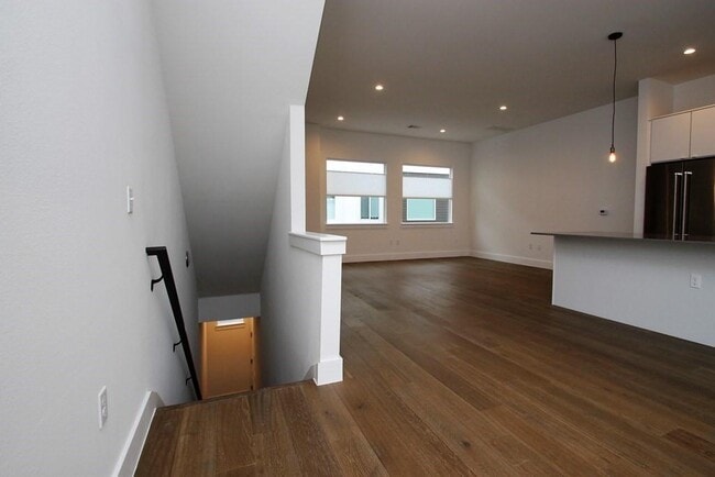 Building Photo - 505 Tillery St