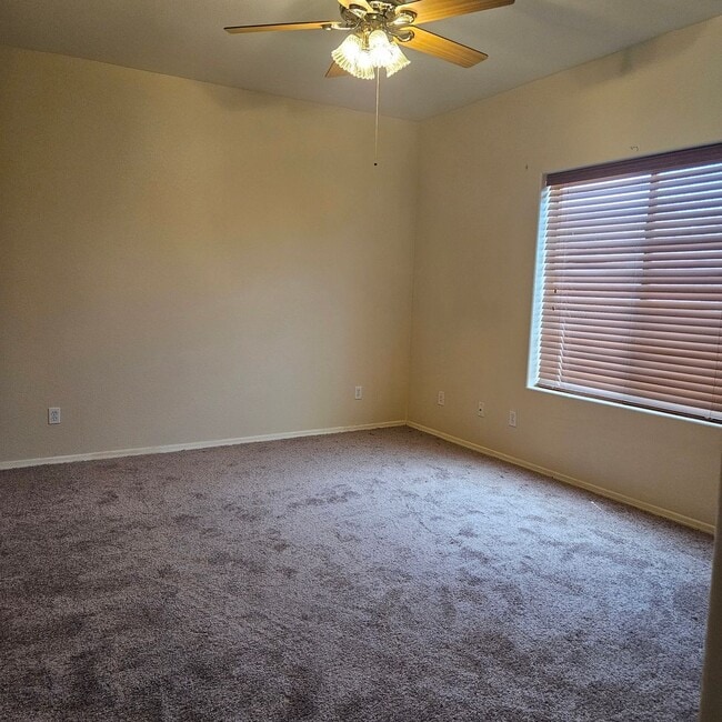 Building Photo - Updated 3 bedroom rental