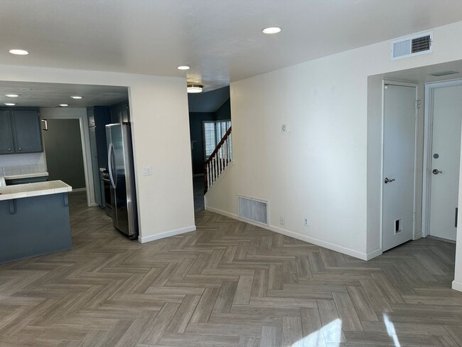 Building Photo - Jeffries Ranch Oceanside Home