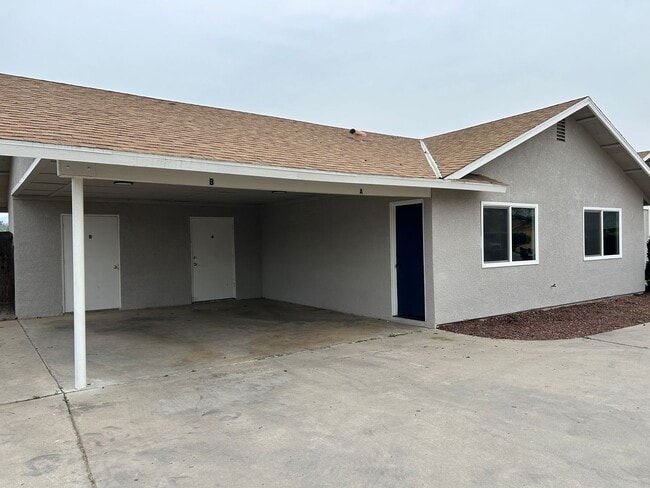 Building Photo - 900LaVida