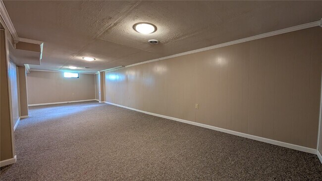 Building Photo - 3220 Highgate Ln