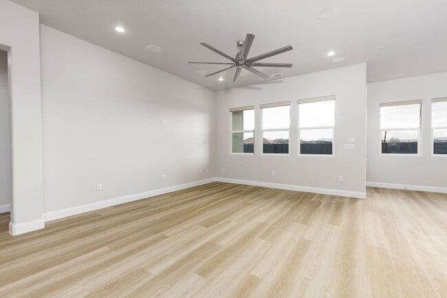 Building Photo - Brand new 2 Story with 4 beds and 2.5 baths plus Office