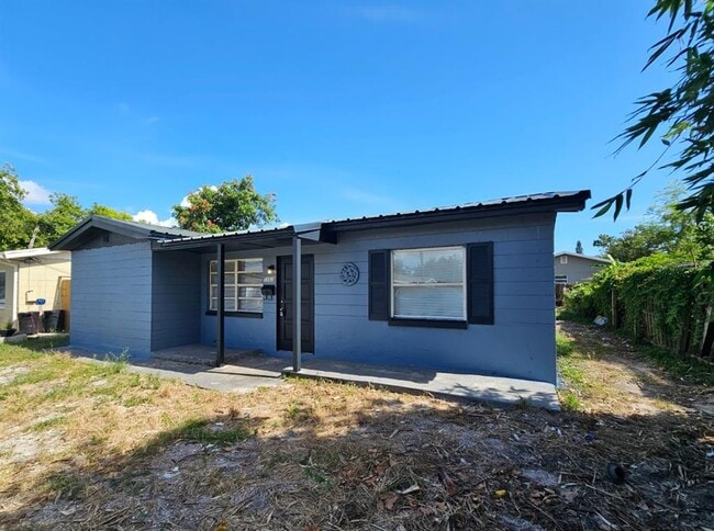 Primary Photo - 5860 70th Ave N
