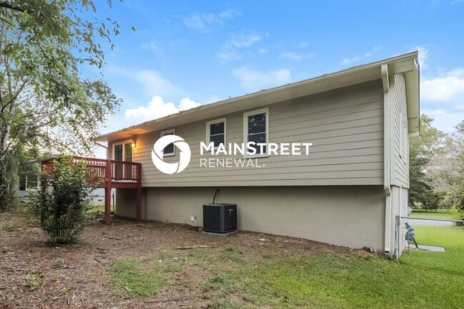 Building Photo - 3 Bedroom Pet-Friendly Home in COLLEGE PAR...