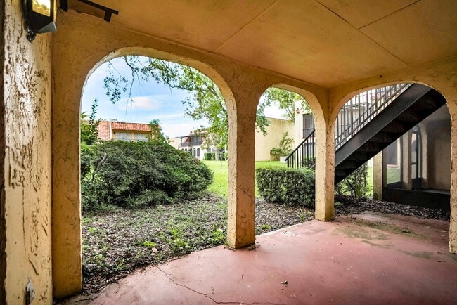Building Photo - 3919 Bell Tower Dr