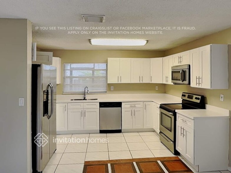 Building Photo - 8216 NW 192nd Terrace