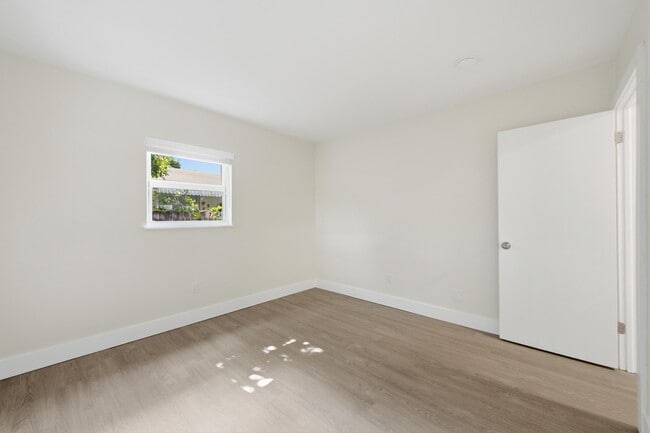 Building Photo - 355 Wickline Blvd