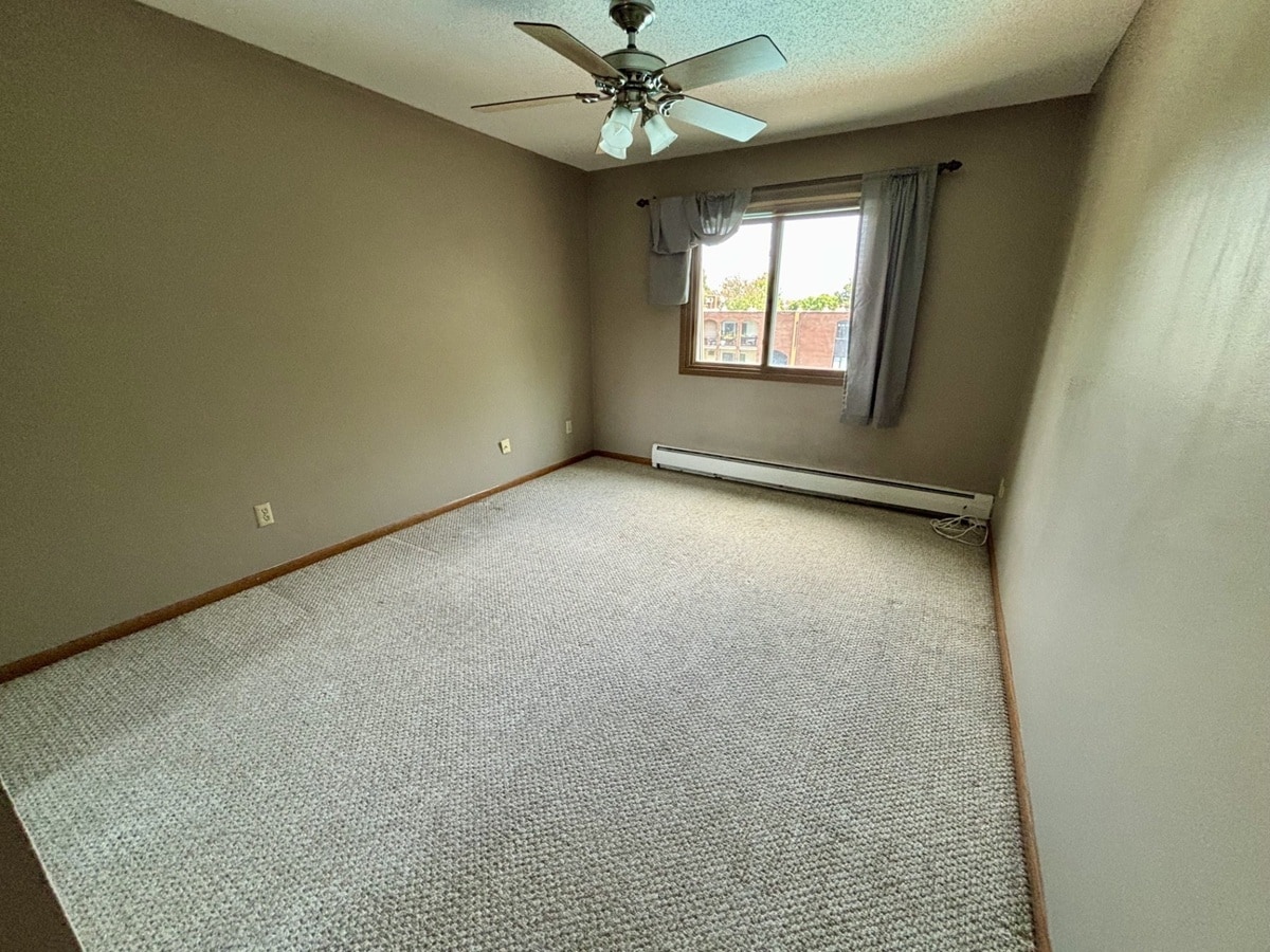 Building Photo - 255 Westview Dr