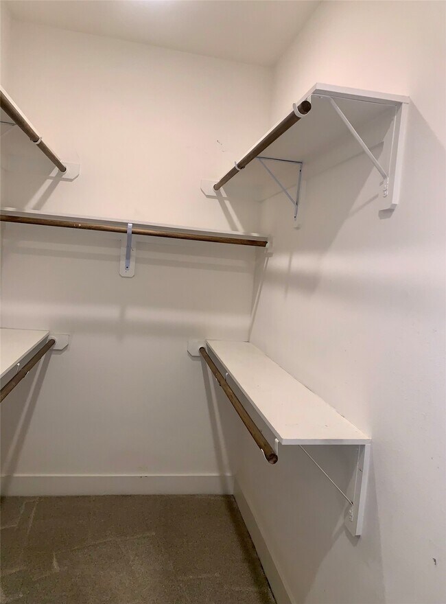 Building Photo - 10209 Las Nubes Ave