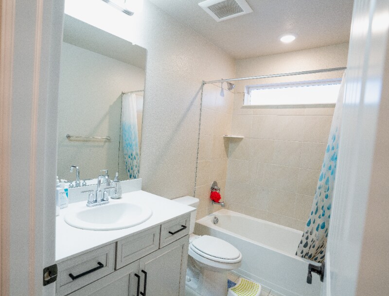 Building Photo - 17990 Tree Sparrow Ave