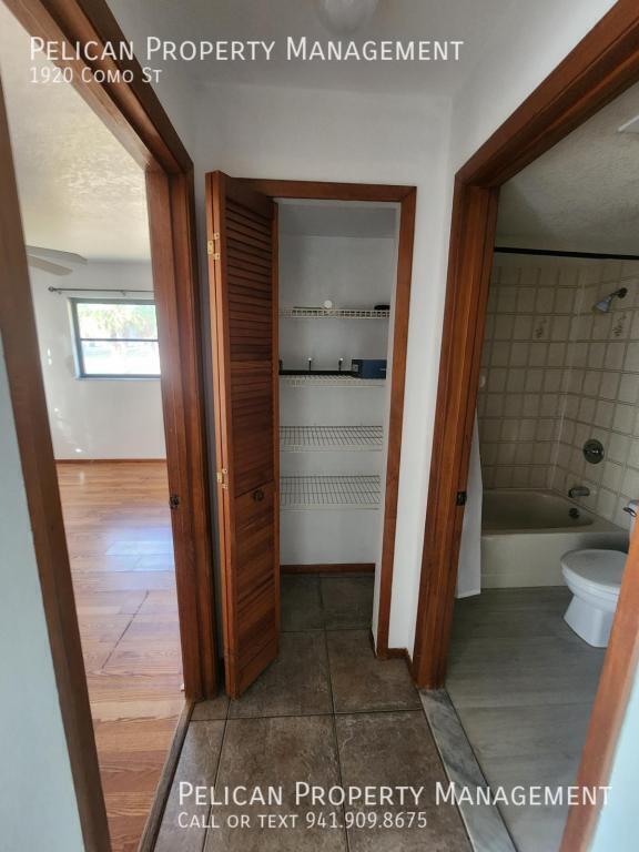 Building Photo - 1920 Como St