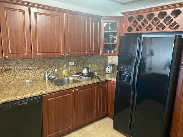 Building Photo - 6039 Collins Ave