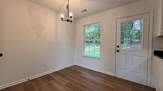 Building Photo - 6710 Pirkle Dr