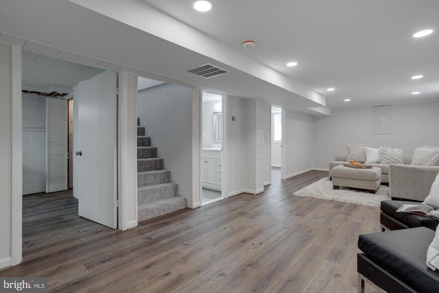 Building Photo - 4113 Lamarre Dr
