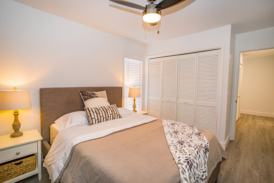 Building Photo - 9341 Green Meadows Way