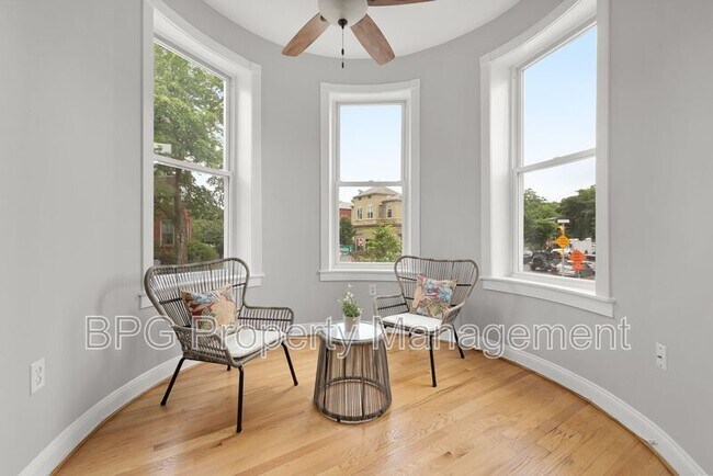 Building Photo - 1819 1st St NW